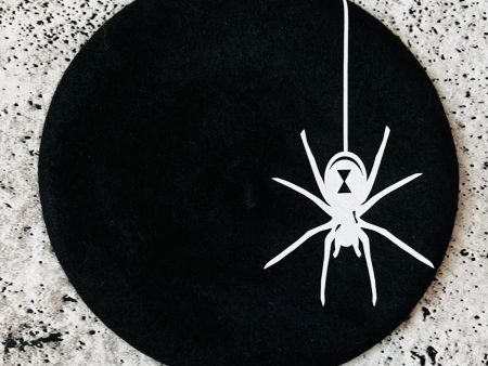 Vegan Beret - Hanging Spider - B W Fashion