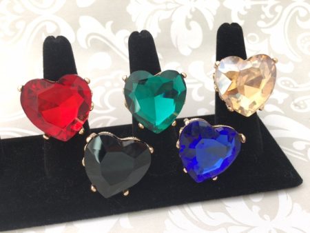 Instant Shipping! Regal Love Heart Ring (5 Colors) Supply