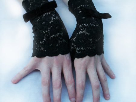 Black Lace Fingerless Gloves Online Sale